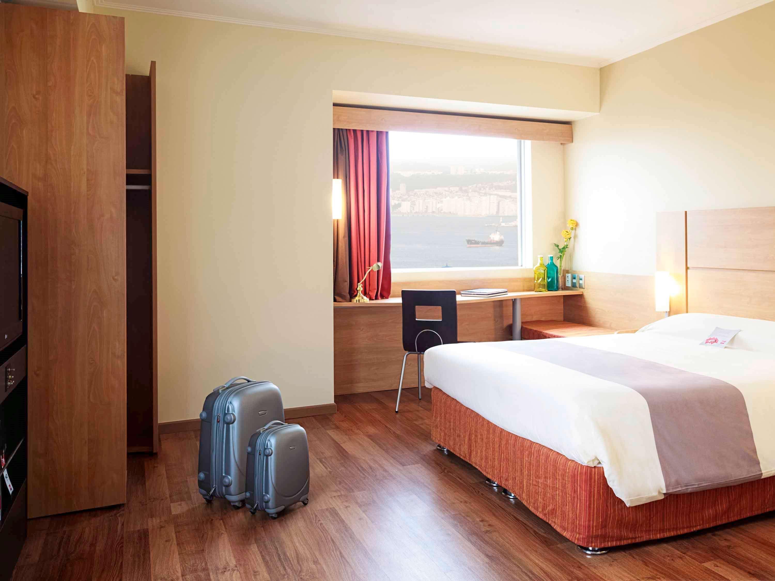 Ibis 3*